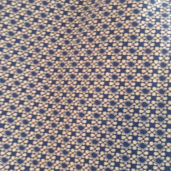 Old navy pixie pants- blue pattern - Picture 2 of 5